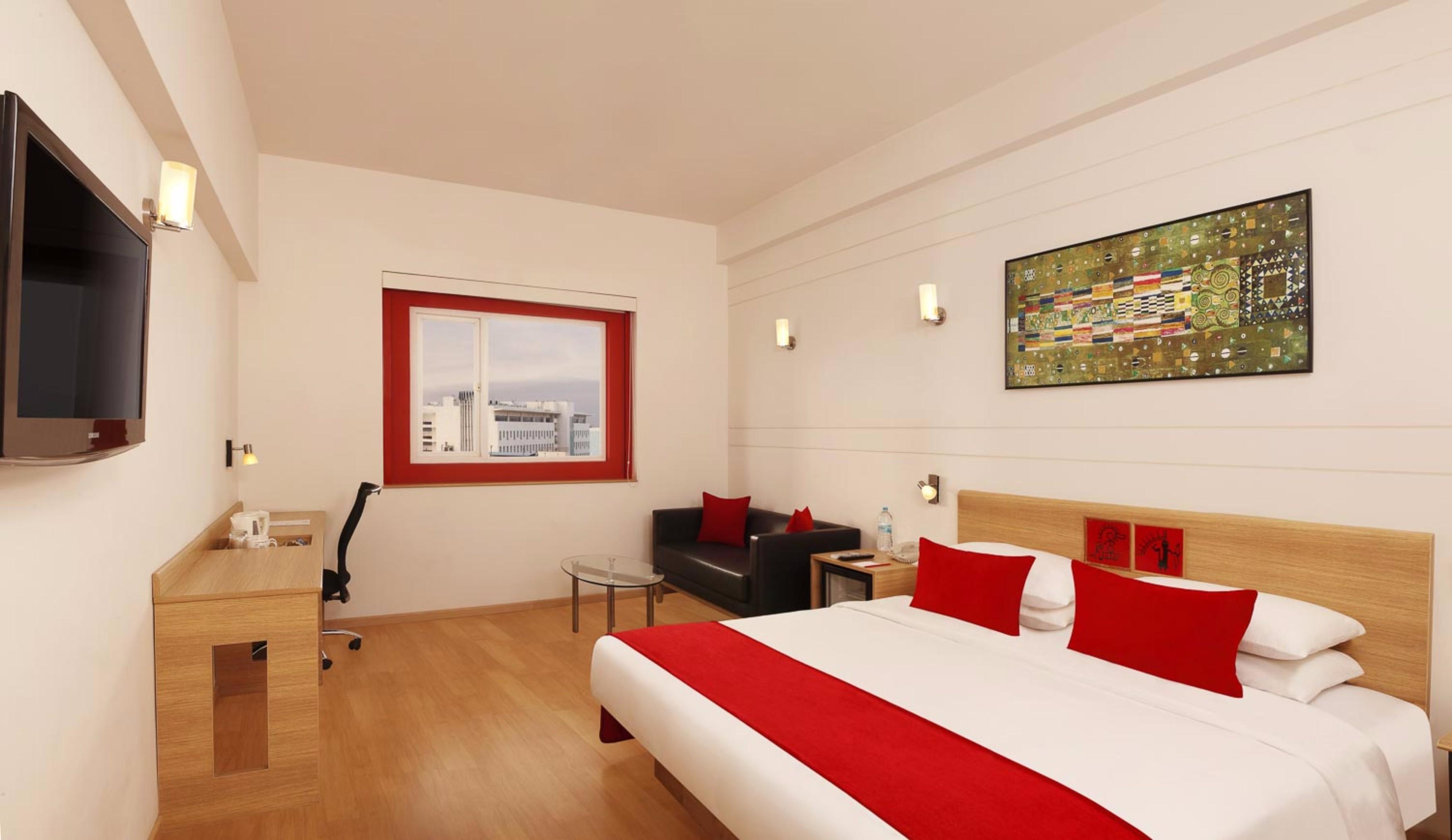 Red Fox Hotel, Чандигарх Экстерьер фото